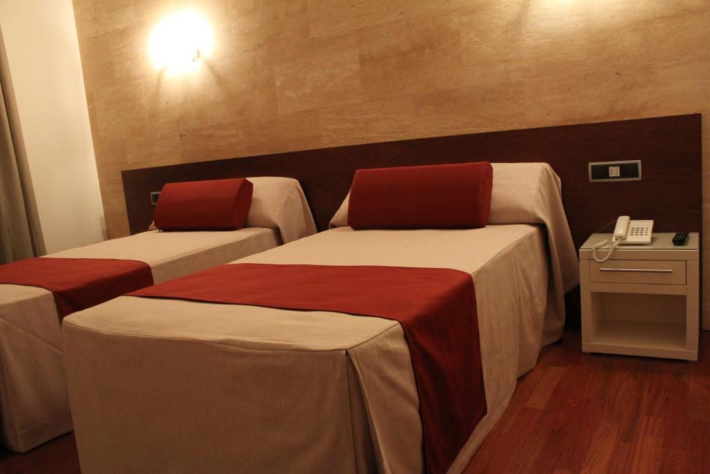 Escuderos Hotel Cruz Argamasilla de Calatrava Room photo