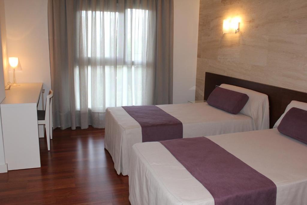 Escuderos Hotel Cruz Argamasilla de Calatrava Room photo