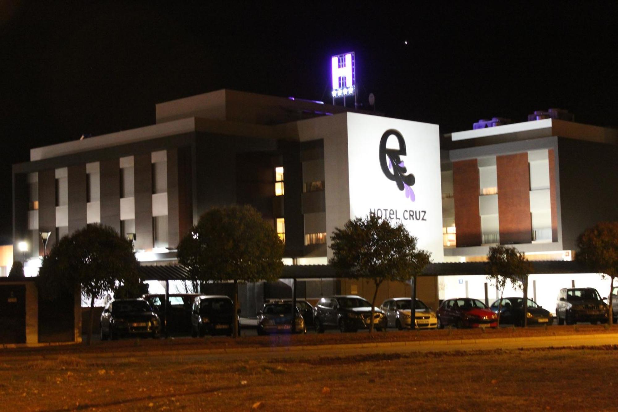 Escuderos Hotel Cruz Argamasilla de Calatrava Exterior photo